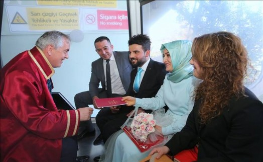 Teleferikte Dünya Evine Girdiler