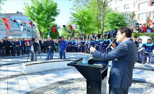 TEMİZLİK İŞÇİLERINDEN 1 MAYIS MARŞI