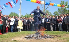 SADABAD YAZ ETKİNLİKLERİ HIDIRELLEZ KUTLAMASI VE ŞED KUŞANMA TÖRENİ İLE BAŞLADI