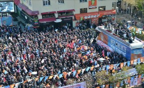 AK Parti Ümraniye Seçim Koordinasyon Merkezi Çoşkulu Bir Kalabalıkla Açıldı