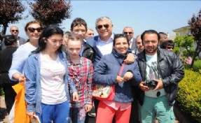 ENGELLİ VATANDAŞLAR MANGAL PARTİSİNDE MORAL BULDU