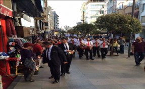 KADIKÖY AK PARTİ'DEN SIRADIŞI ÇALIŞMA