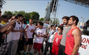 YILDIZ BASKETBOLCULARDAN SOKAK BASKETBOLUNA DESTEK