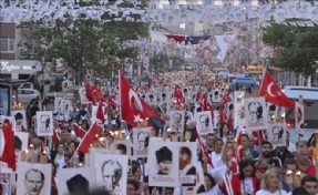 Maltepeliler Meşalelerle Yürüdü,  Bagad Grubuyla Coştu.