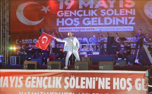 Soner Sarıkabadayı Gaziosmanpaşa'yı Coşturdu