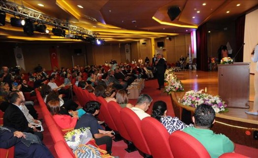 GÜNDÜZ BAKIMEVİ ÖĞRENCİLERİNİN İLK MEZUNİYET HEYECANI