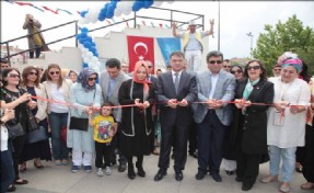 GİRİŞİMCİ KADINLAR KÜÇÜKÇEKMECE'DE BİRARAYA GELDİ
