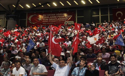 İSTANBUL'DA YAŞAYAN BİNLERCE TOKATLI YKB'DE BULUŞTU