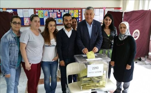BAŞKAN GENÇ OYUNU KULLANDI