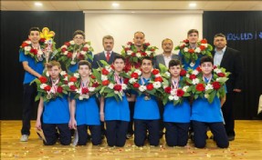 Başkan Usta?dan Türkiye İkincisi Voleybolculara Ödül