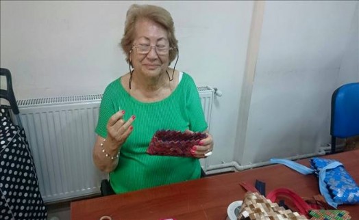 Atık Kağıtlardan Çantalar Şişli`de Sergileniyor