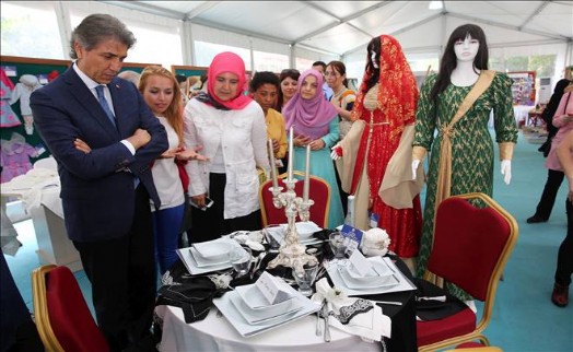 GÖZ NURU ESERLER SERGİLENİYOR