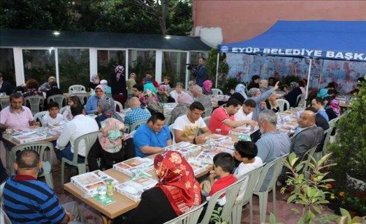 Eyüp Belediyesi´nden Engellilere Özel İftar