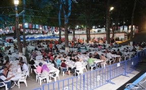 İLK İFTAR, BARIŞ, HOŞGÖRÜ VE HUZUR ALANI İSTİNYE´DE
