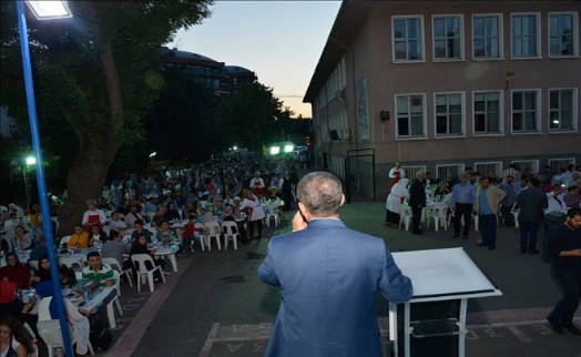 SOKAK İFTARLARI KOMŞULUĞU ARTIRIYOR
