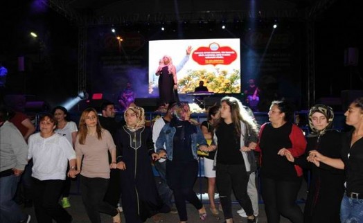 İSTİNYEDE KARADENİZ GECESİ