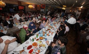 Kartal´da Şehit Yakınları ve Gaziler İftarda Buluştu