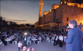 Fatih´in Gölgesinde İftar