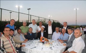 ÜMRANİYE BELEDİYESİ, İFTARDA SPOR CAMİASIYLA BİR ARAYA GELDİ