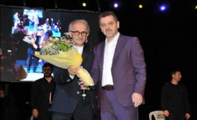 SAMİ SAVNİ ÖZER İLAHİLERİYLE GAZİOSMANPAŞALILARIN GÖNLÜNE HİTAP ETTİ