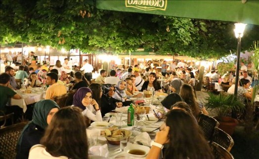 Liseli Gençlerin Balkan Turu Devam Ediyor