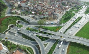 YOLLAR YENİLENİYOR KAZALAR ÖNLENİYOR