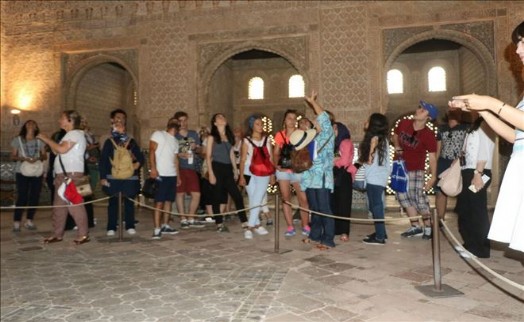 Eyüplü Gençler Malaga ve Granada´da Tarihle Buluştu