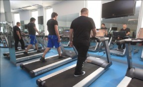BELEDİYE PERSONELİ İŞ STRESİNİ SPORLA ATIYOR