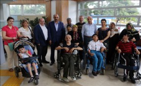Belediyeden Engellilere Akülü Araç Desteği