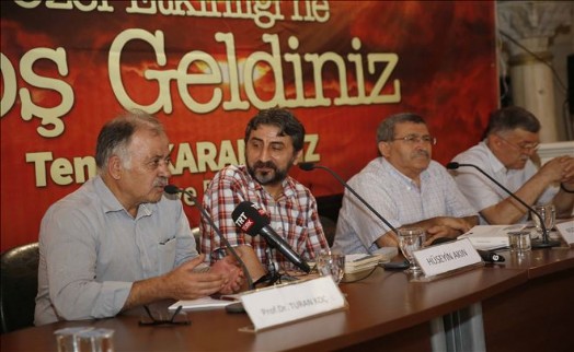 ŞİİR AKŞAMLARINDA USTA ŞAİR ARİF AY KONUŞULDU