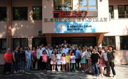 ÖĞRENCİLERDEN TEŞEKKÜR PLAKETİ