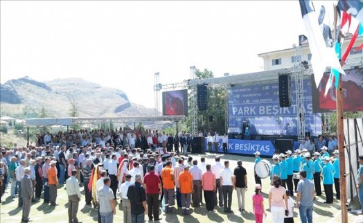 BAŞKAN HAZİNEDAR´DAN MALATYA´DA VATANDAŞLARA BEŞİKTAŞ PARKI