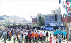 BAŞKAN HAZİNEDAR´DAN MALATYA´DA VATANDAŞLARA BEŞİKTAŞ PARKI