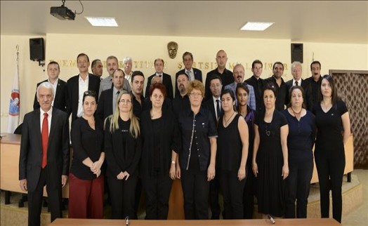 Belediye Siyaha Büründü