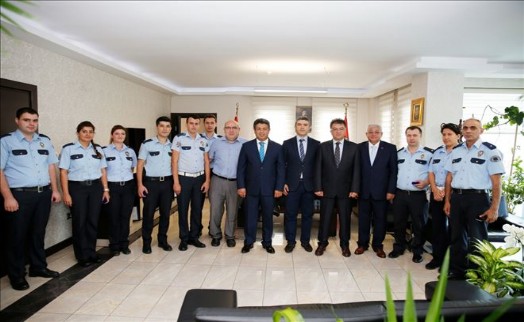 BAŞKAN KARADENİZ´DEN İLÇE EMNİYETİNE ANLAMLI ZİYARET