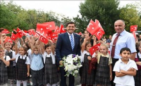 İLK DERS ZİLİNİ BAŞKAN MURAT HAZİNEDAR ÇALDI