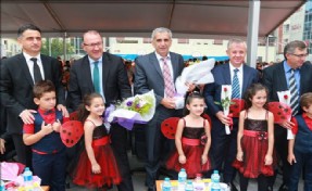 ÜMRANİYE´DE İLK DERS ZİLİ ÇALDI