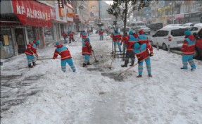 ÜMRANİYE BELEDİYESİ´NDE KAR SEFERBERLİĞİ