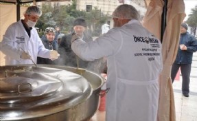 Avcılar´da Soğuk Havada Sıcak Çorba