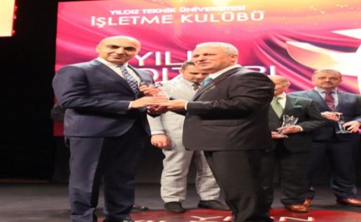 BAŞKAN KERİMOĞLU´NA YILIN ÖZEL YILDIZI ÖDÜLÜ