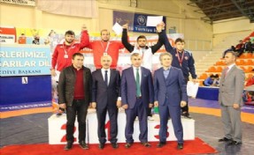 Sancaktepe Belediyesporlu  Güreşçi Fırat Binici Türkiye Şampiyonu