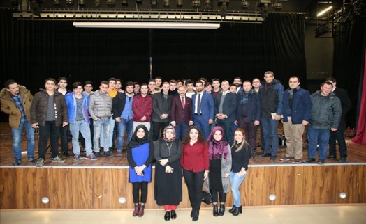 BAYRAMPAŞA´DA UĞUR IŞILAK RÜZGRI ESTİ