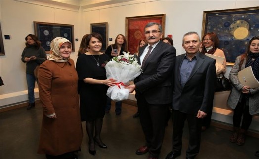 Zehra Çekin´den ?Yerler ve Gökler? Minyatür Sergisi