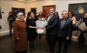 Zehra Çekin´den ?Yerler ve Gökler? Minyatür Sergisi