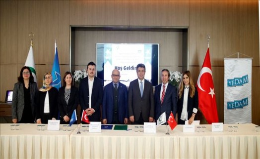 BAŞKAN KARADENİZ´DEN ?´SİGARA´´ ÇIKIŞI