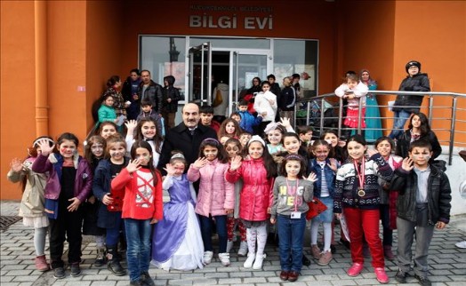 BİLGİ EVLERİ´NDE KARNE HEYECANI