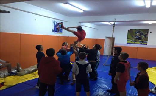 Güreş Takımı Çatalca Belediyesi Ailesi İçinde Büyük Bir Aile