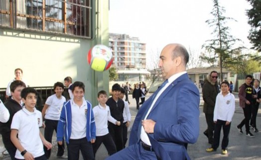 BAKIRKÖY BELEDİYESİ´NDEN ÜCRETSİZ SPOR KURSLARI