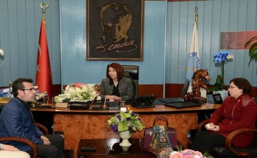 Özgecan Aslan´ın Ailesinden Başkan Dr. Handan Toprak´a Ziyaret