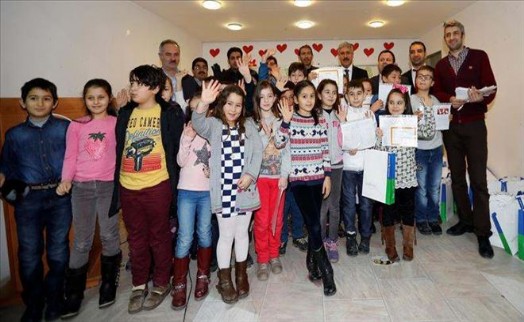 Arnavutköy Belediyesi´nden 400 Öğrenciye Kitap